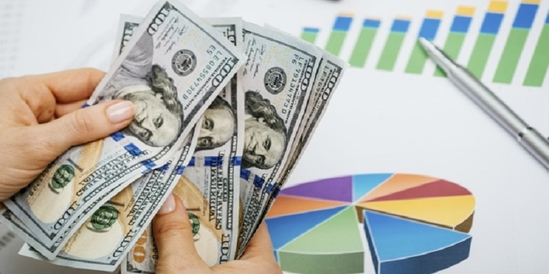Easy Ways to Invest Small Amounts of Money - Oofy